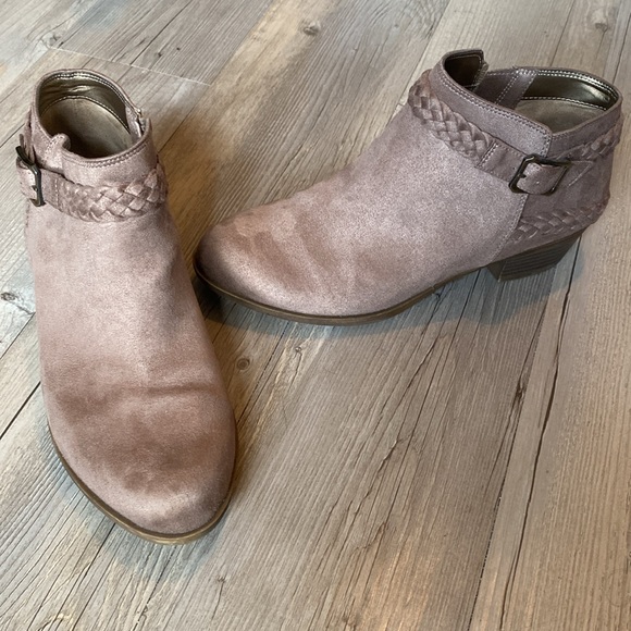 LIFE STRIDE VELOCITY with Memory Foam Boots - Picture 16 of 16